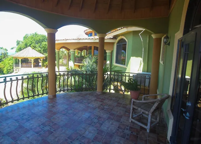 Villa Luxury 10 Bedroom Villa-millbrooks