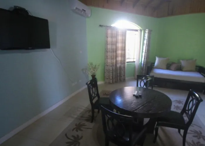 Villa Luxury 10 Bedroom Villa-millbrooks