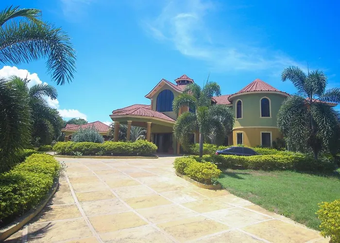 Villa Luxury 10 Bedroom Villa-millbrooks