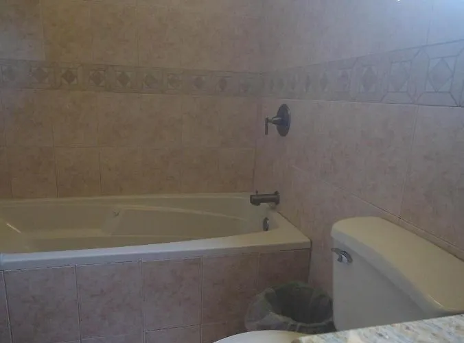 Luxury 10 Bedroom Villa-millbrooks Montego Bay